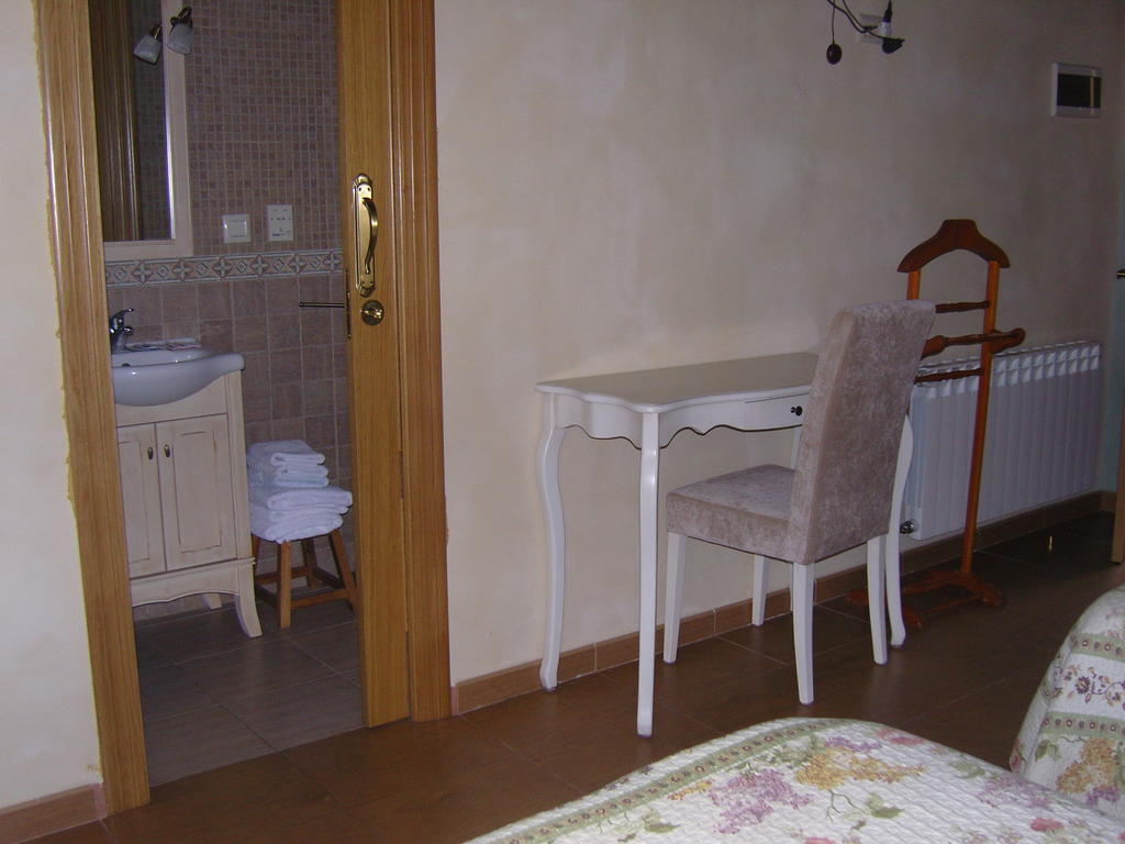 Hotel Casa Paulino Corrales De Buelna Pokój zdjęcie