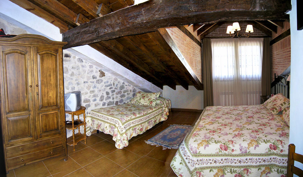 Hotel Casa Paulino Corrales De Buelna Pokój zdjęcie