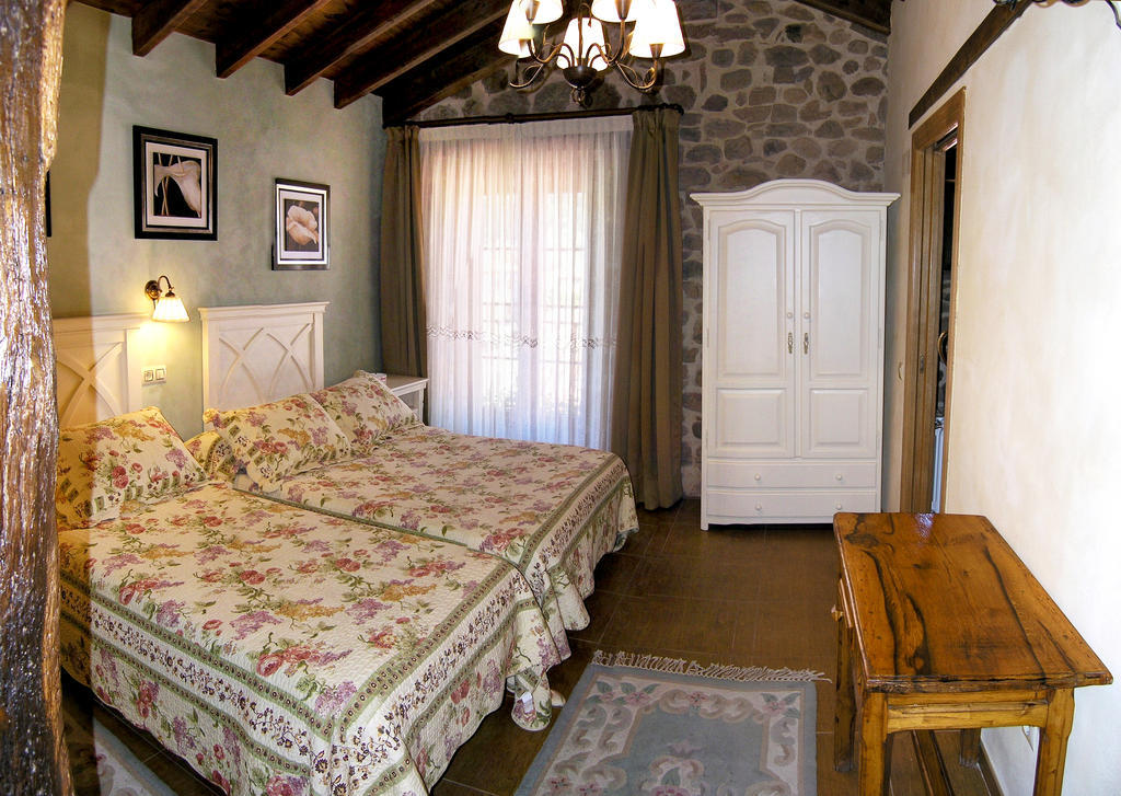 Hotel Casa Paulino Corrales De Buelna Pokój zdjęcie